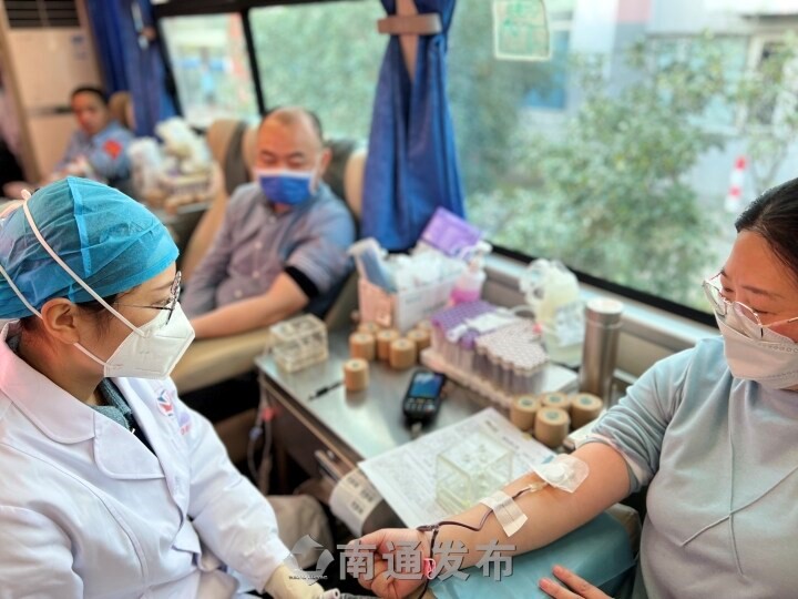 【南通發(fā)布】共計(jì)獻(xiàn)血3萬(wàn)多毫升！緩解血液庫(kù)存壓力，中集環(huán)科組織職工愛(ài)心獻(xiàn)血